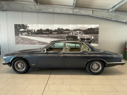 Jaguar XJ12 - Daimler Double Six SIII