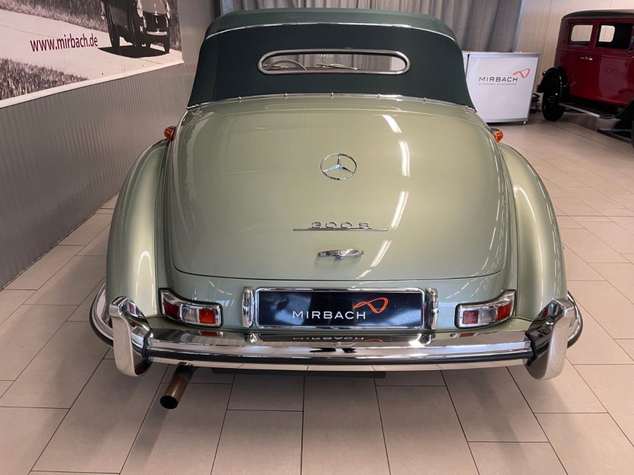 300-s-roadster-w188_10.jpg